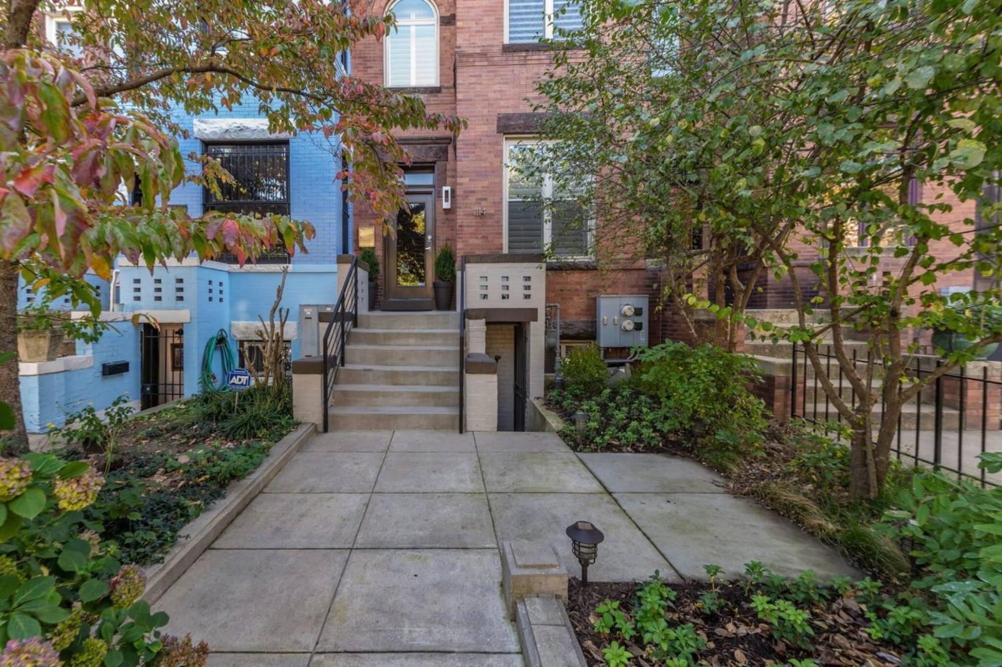 Charming 2bd1ba In Hip Area - Near Metro Washington