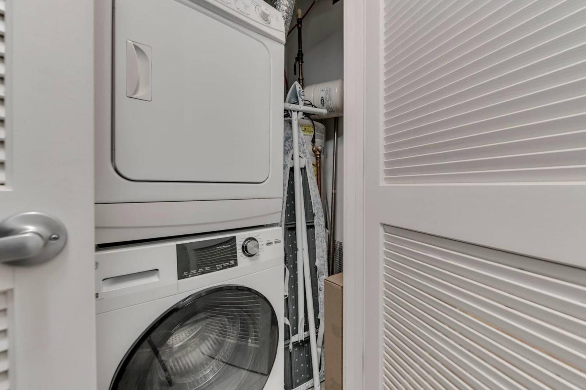 Charming 2bd1ba In Hip Area - Near Metro Washington
