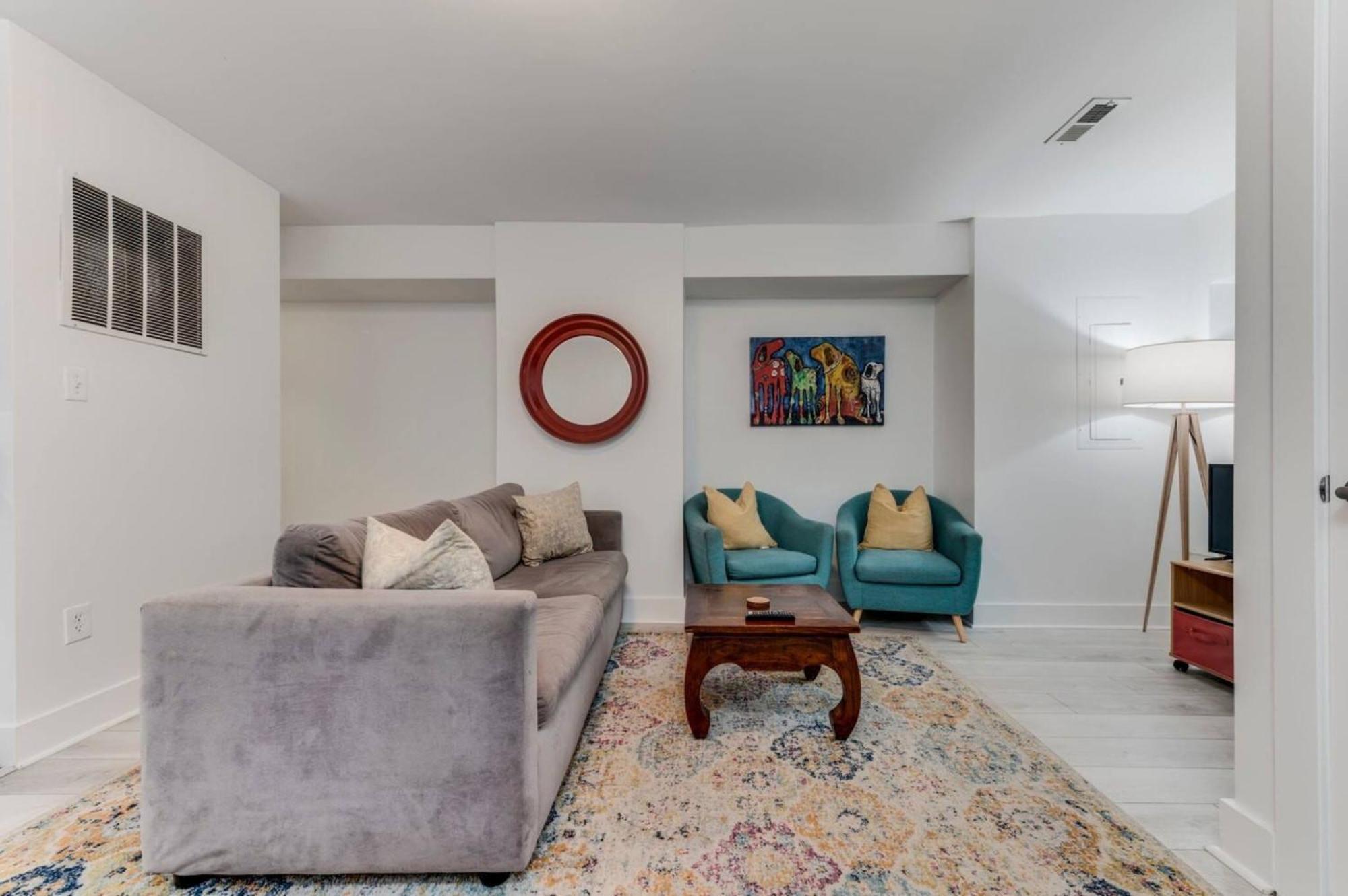 Apartment Charming 2bd1ba In Hip Area - Near Metro Washington