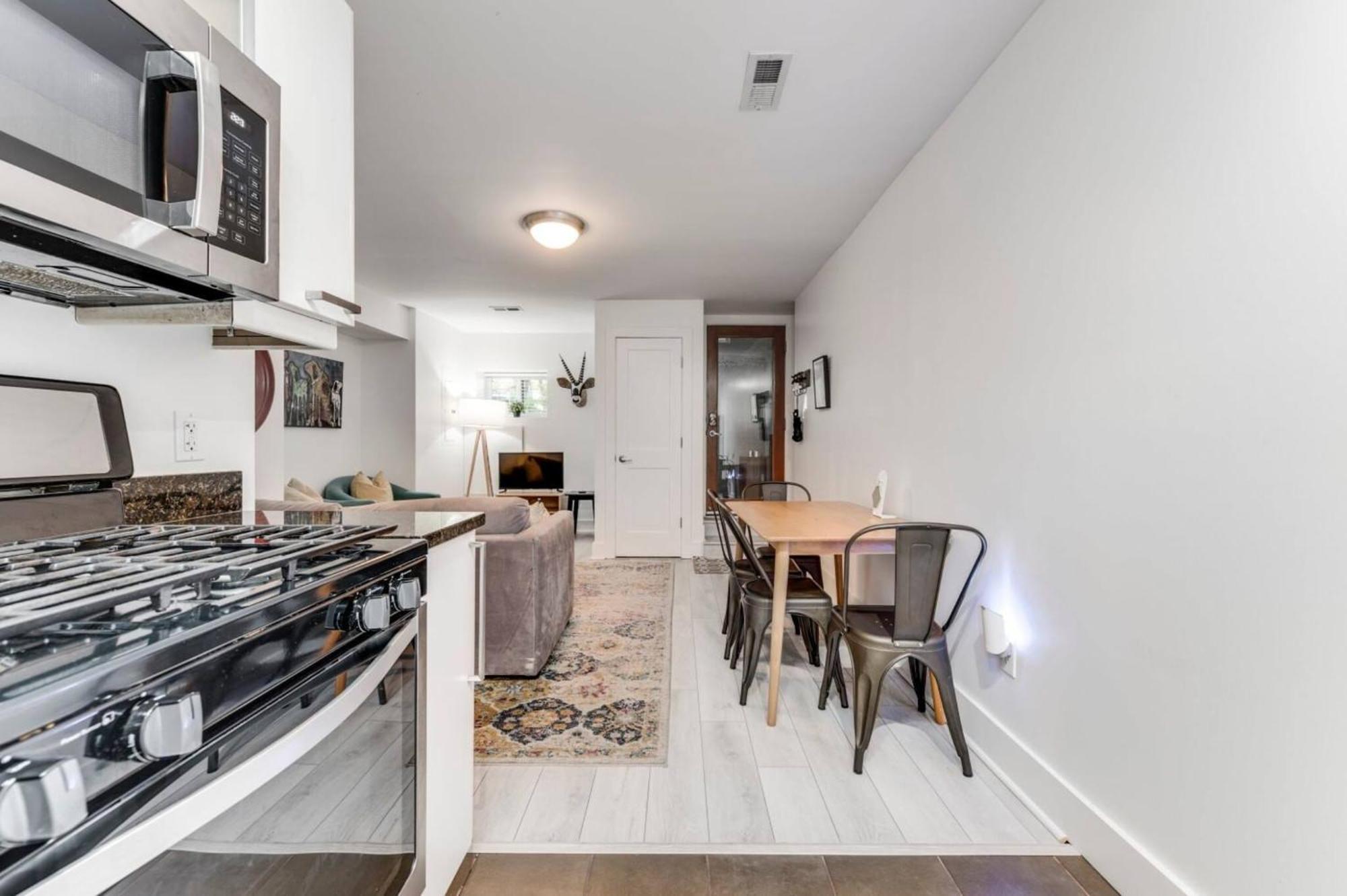 Charming 2bd1ba In Hip Area - Near Metro Apartment Washington